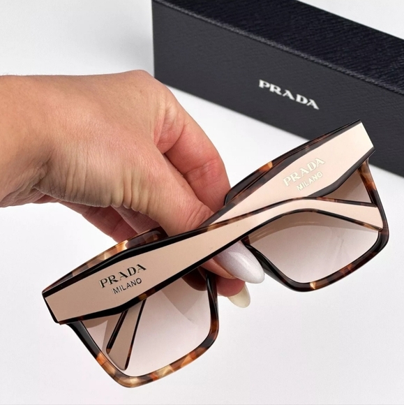 Authentic Prada gradient square sunglasses - Picture 3 of 4